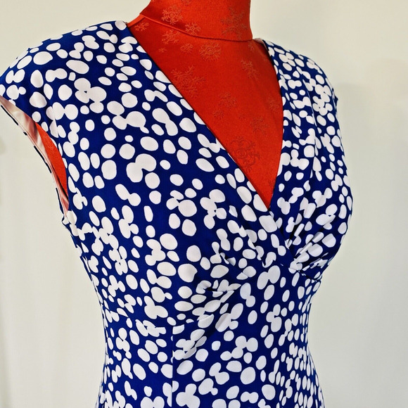 Chaps Size M Blue & White Polka Dots Dress Sleeveless V-Neck Pullover Stretchy - Picture 8 of 9